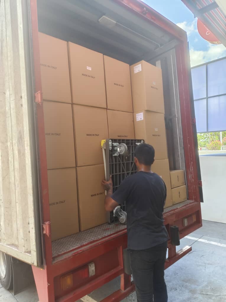 LORI SEWA PINDAH RUMAH PENANG TAYSON ENTERPRISE — photo 2