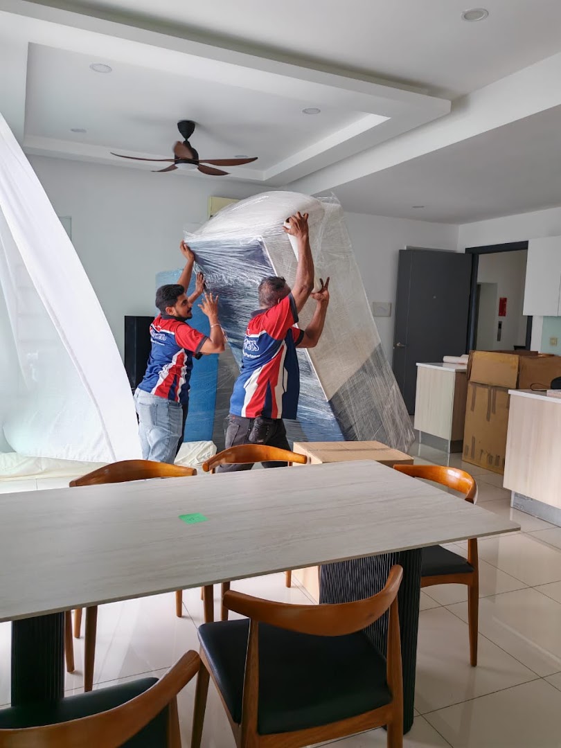 MY MOVERS — photo 1